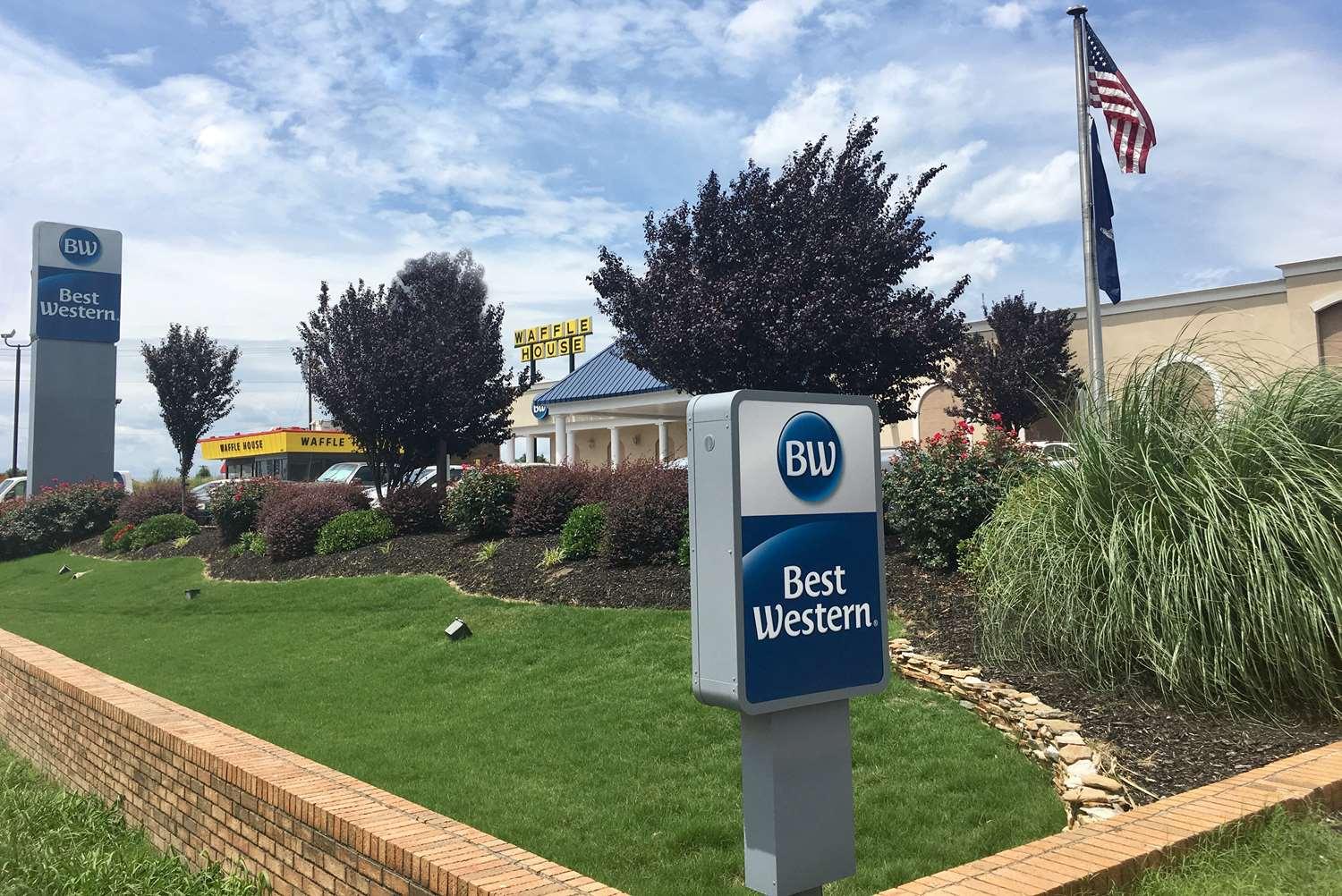 Best Western Greenville Airport Bagian luar foto