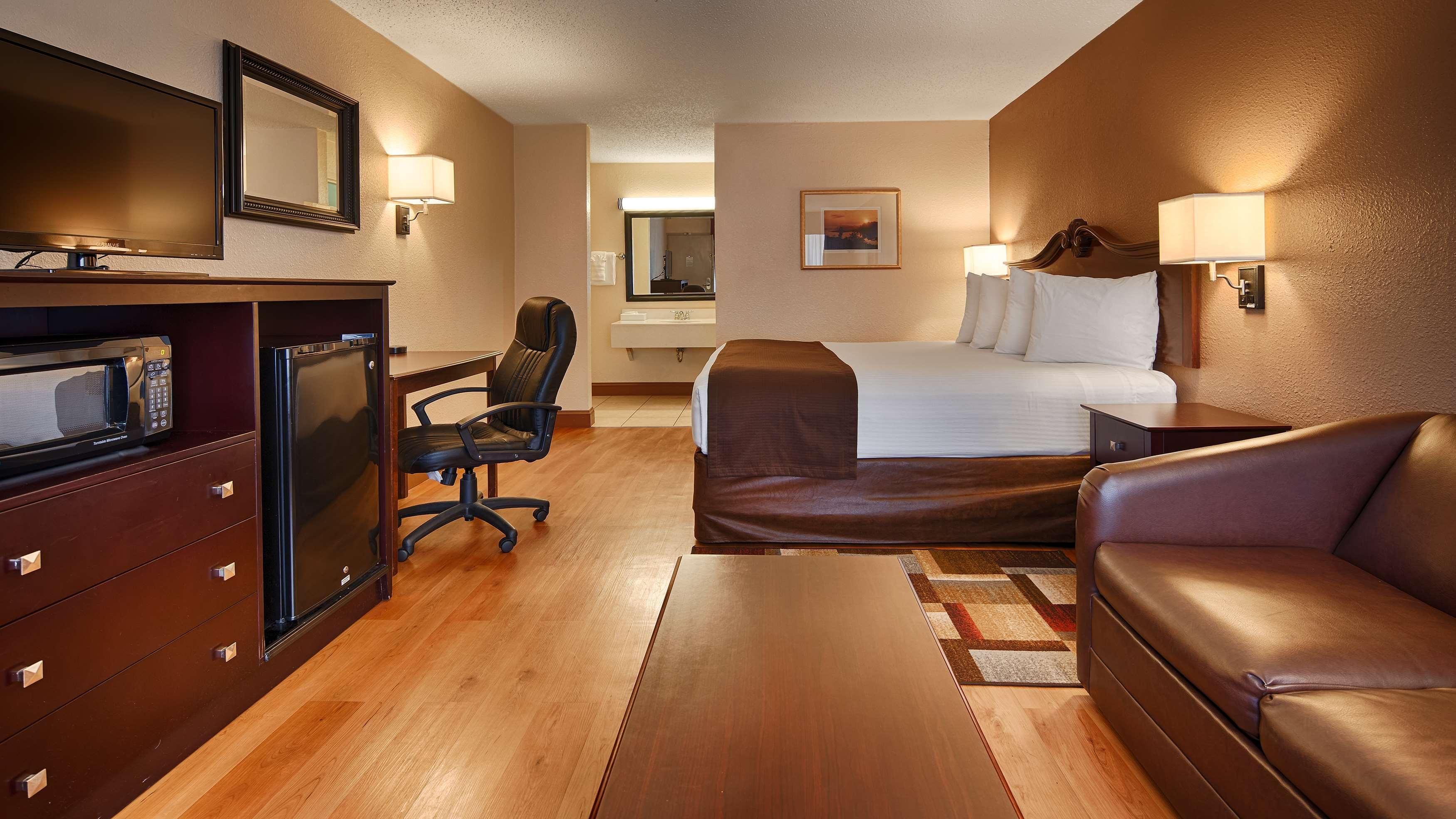 Best Western Greenville Airport Bagian luar foto