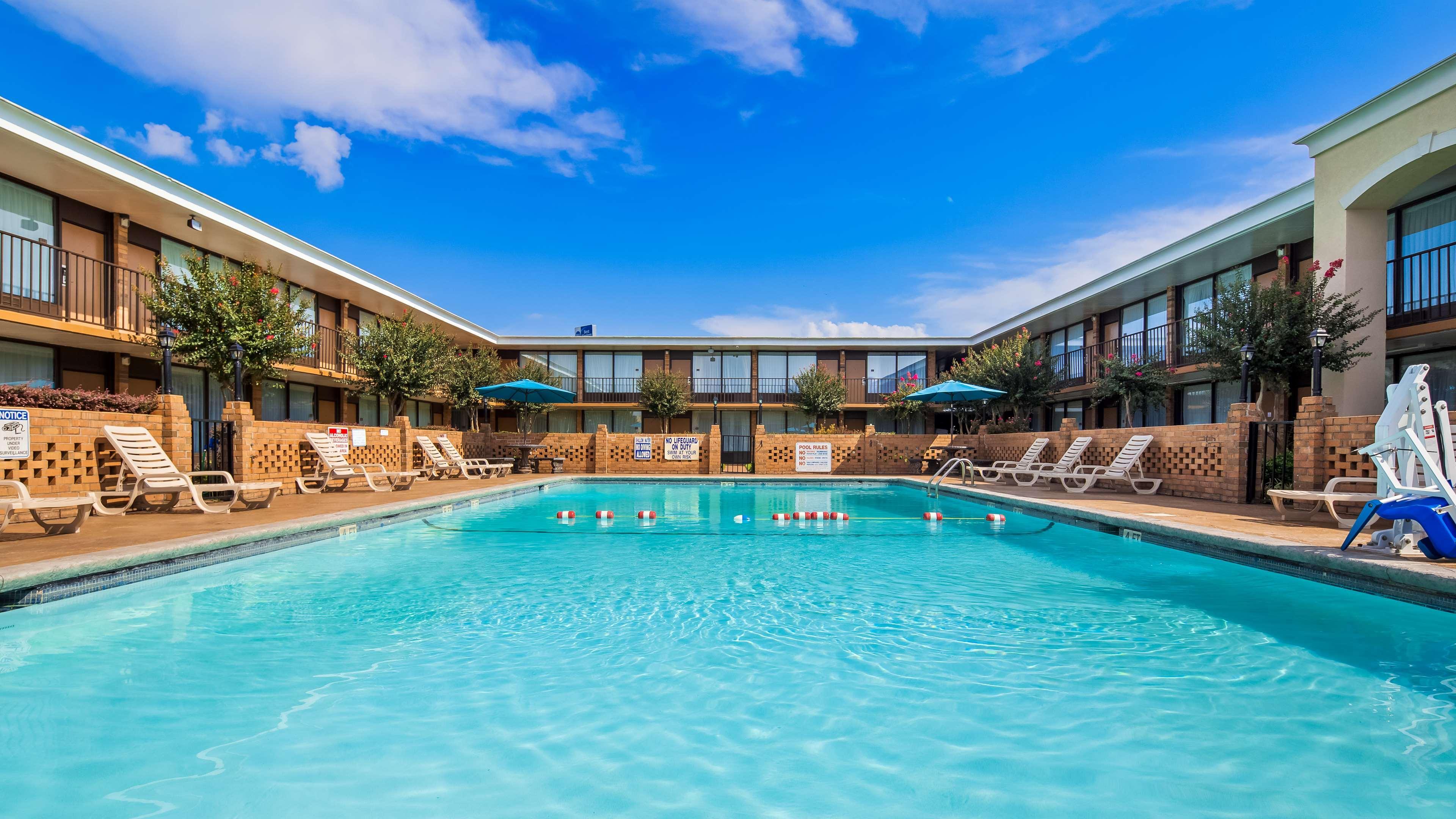 Best Western Greenville Airport Bagian luar foto